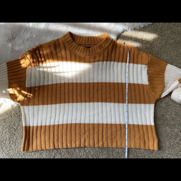 American Eagle Sweater - Picture 6 of 7